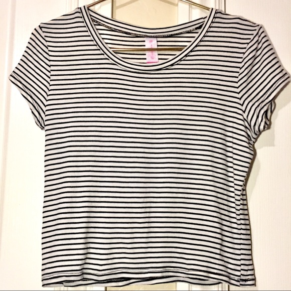 No Boundaries Tops - Striped Crop Top T-shirt